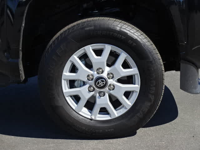 Certified 2025 Toyota Tacoma SR5 AWD/4WD image 8