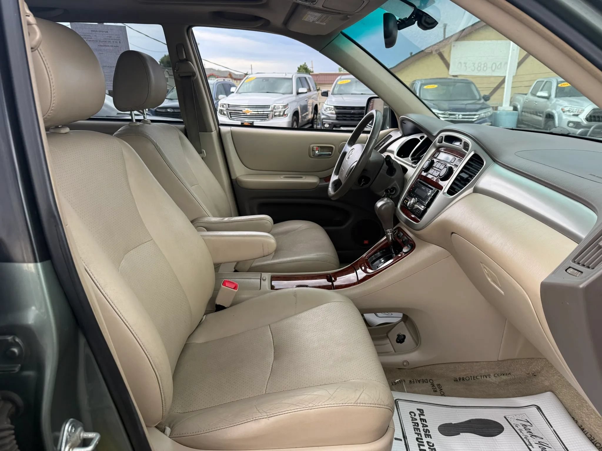 Used 2005 Toyota Highlander Limited w/ Leather Trim Pkg AWD/4WD image 15