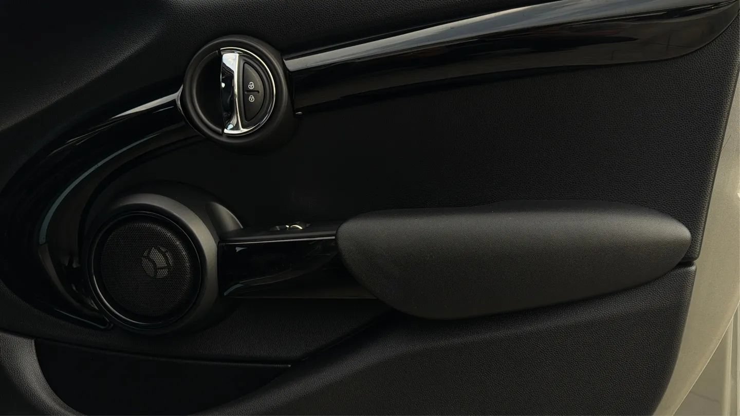 Used 2021 MINI Cooper S w/ Premium Package FWD image 40