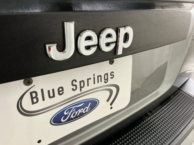 Used 2012 Jeep Liberty Sport AWD/4WD image 5