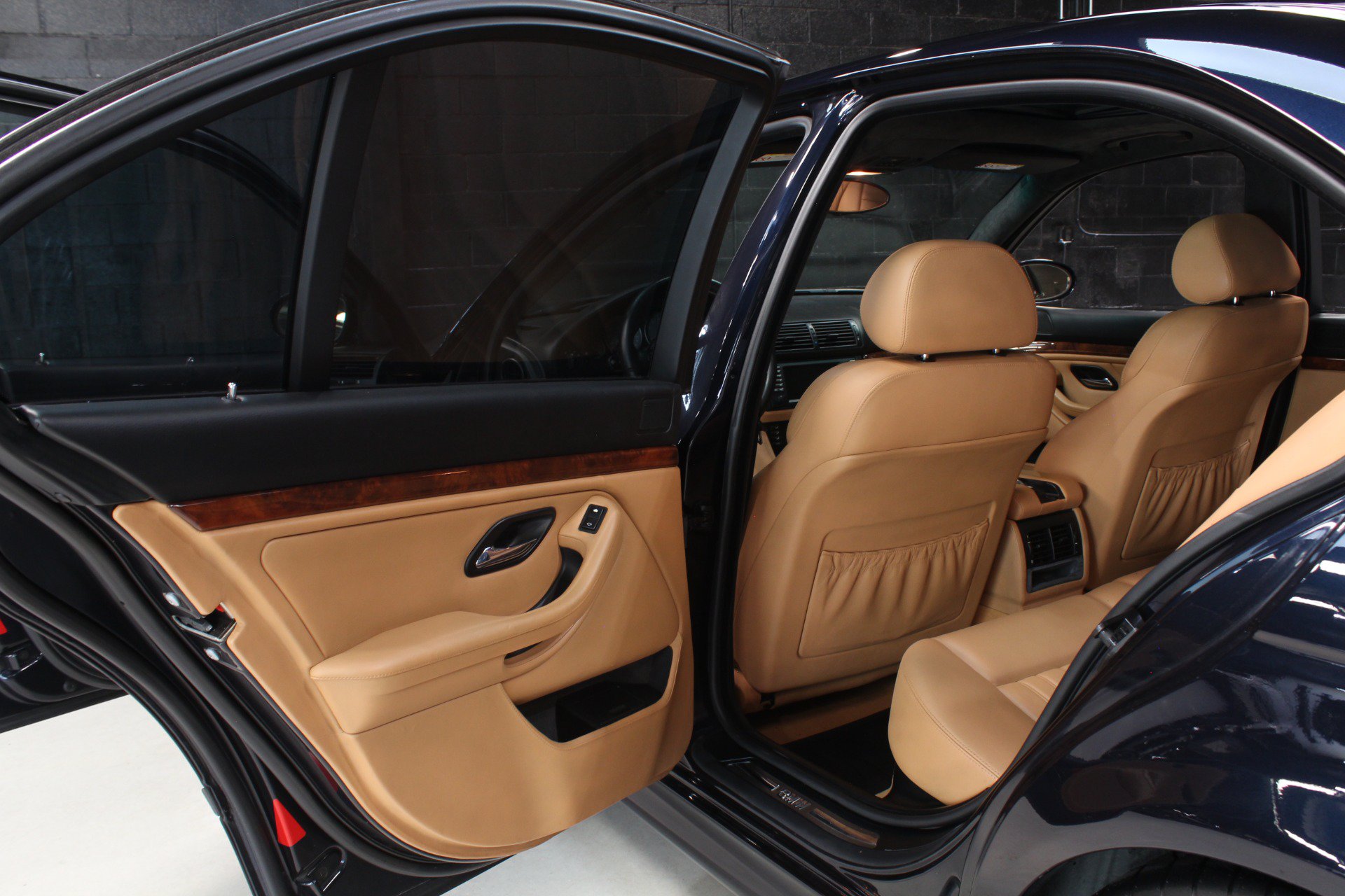 Used 2002 BMW M5 RWD image 43