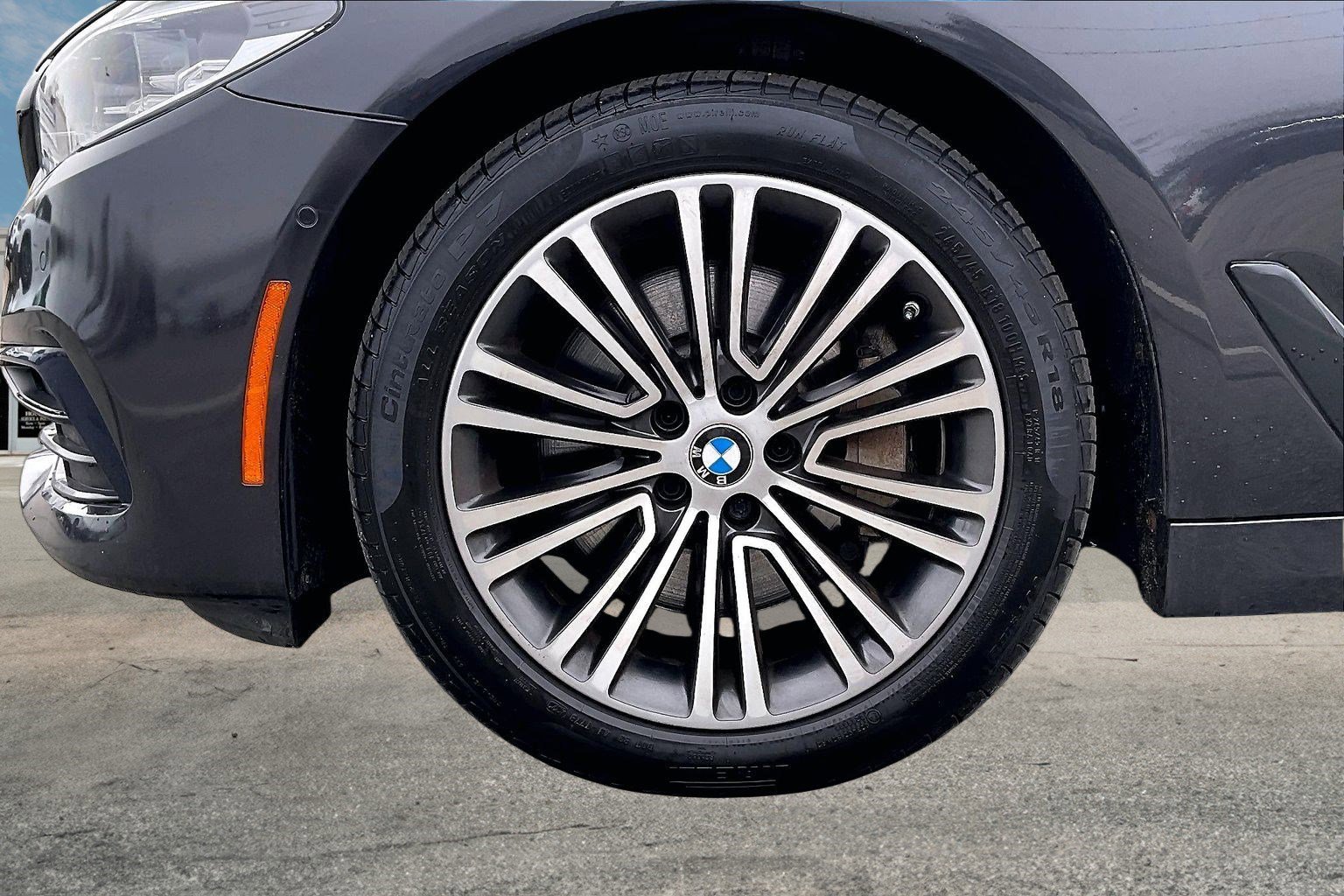 Used 2018 BMW 540i xDrive 540i xDrive w/ Premium Package image 8