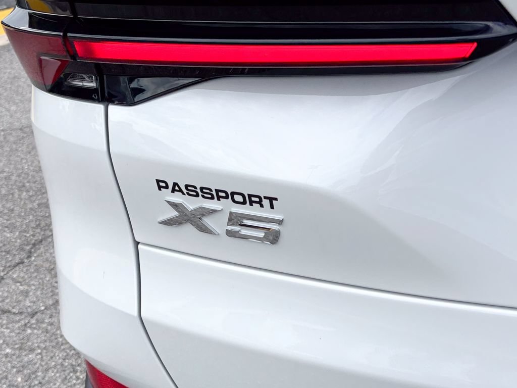 New 2026 BMW X5 M60i AWD/4WD image 6