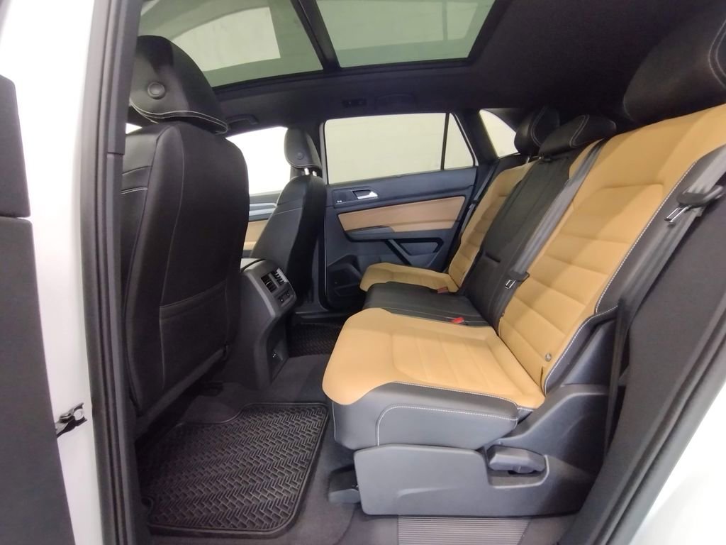 Used 2023 Volkswagen Atlas Cross Sport SEL Premium R-Line image 37