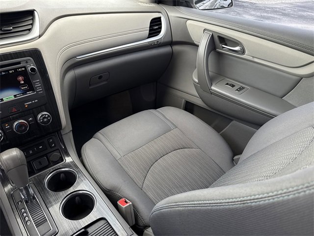 Used 2016 Chevrolet Traverse LT w/ Style and Technology Package image 19