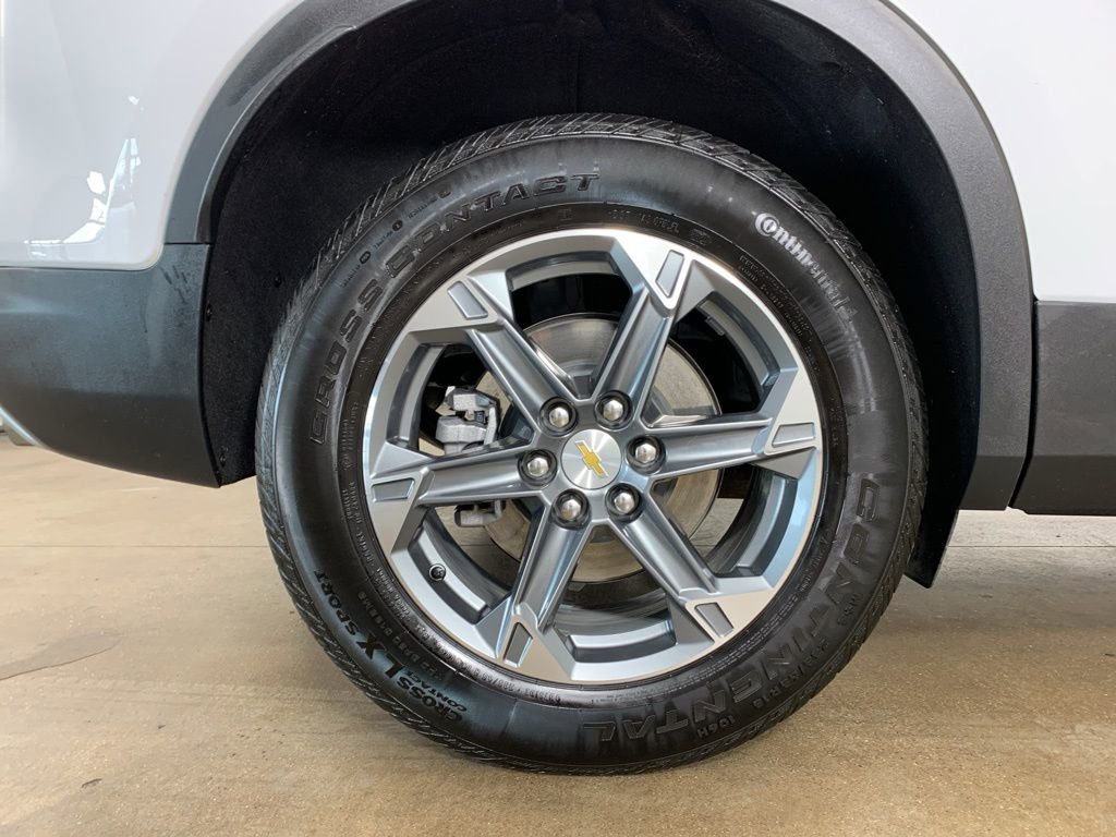 Used 2025 Chevrolet Blazer LT image 38