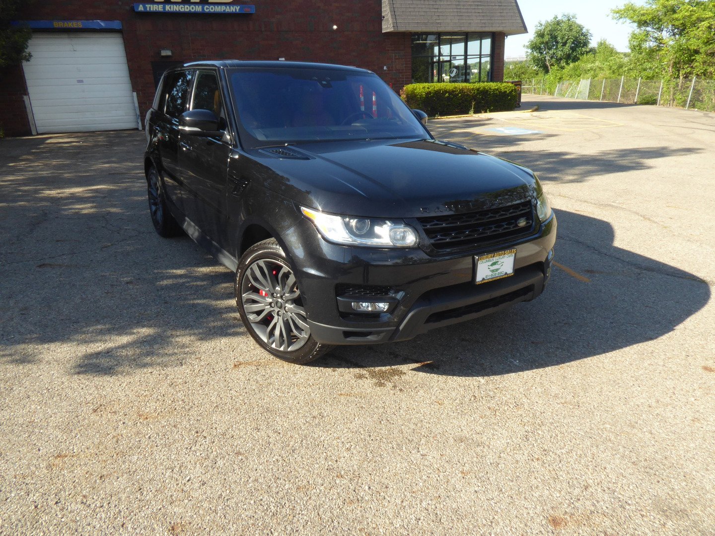 Used 2017 Land Rover Range Rover Sport Supercharged image 2