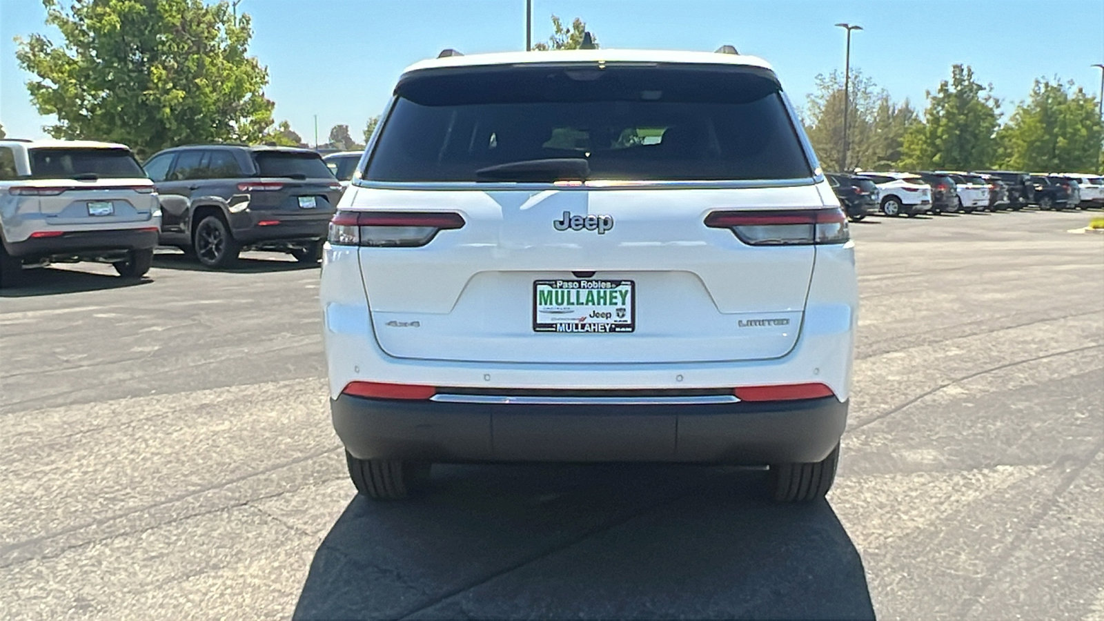 New 2025 Jeep Grand Cherokee L Limited w/ Luxury Tech Group II image 4