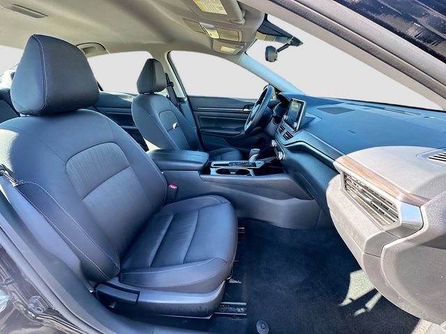 Used 2024 Nissan Altima 2.5 SV image 25