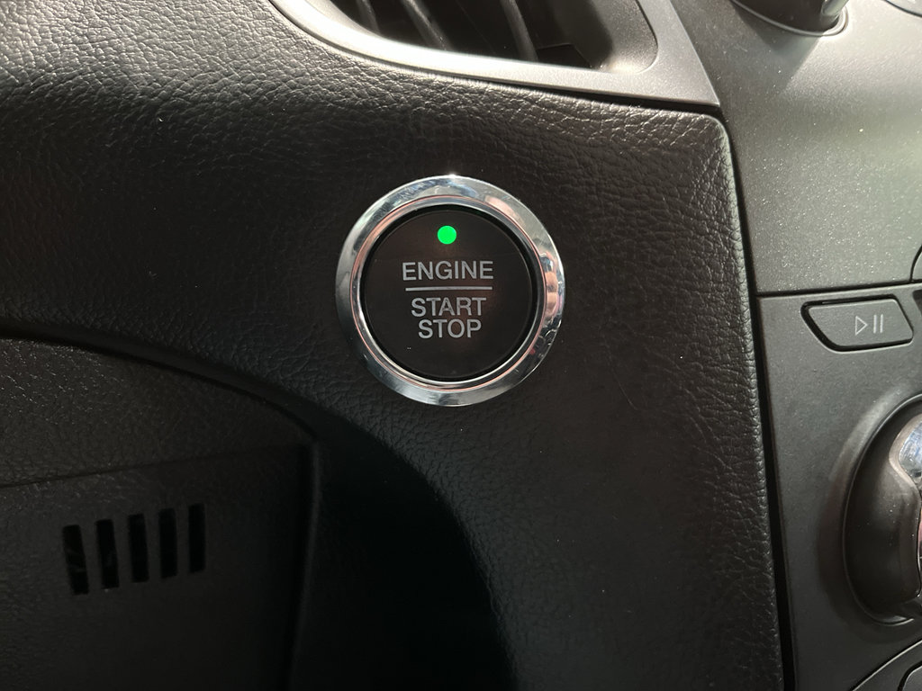 Used 2017 Ford Edge SE FWD image 19
