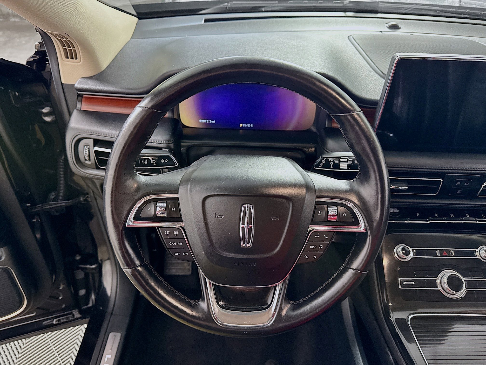 Used 2023 Lincoln Nautilus Reserve w/ Monochromatic Package AWD/4WD image 15
