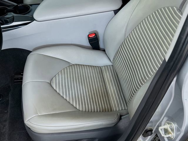 Used 2018 Toyota Camry SE image 17