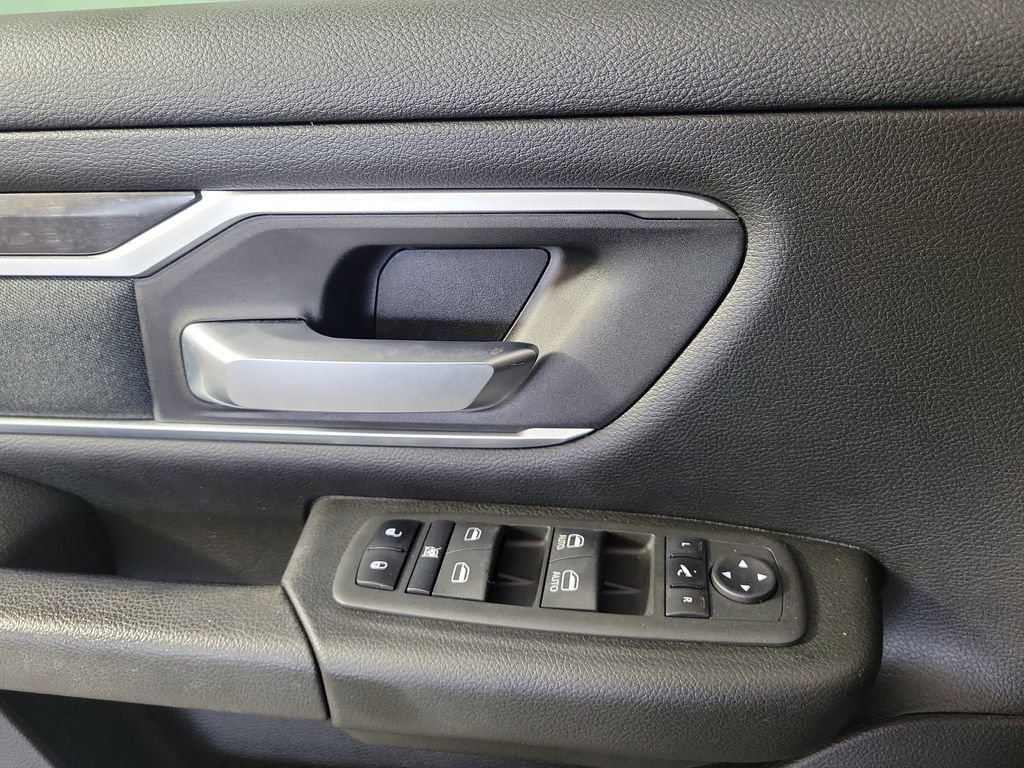 Used 2023 RAM 1500 Big Horn AWD/4WD image 18