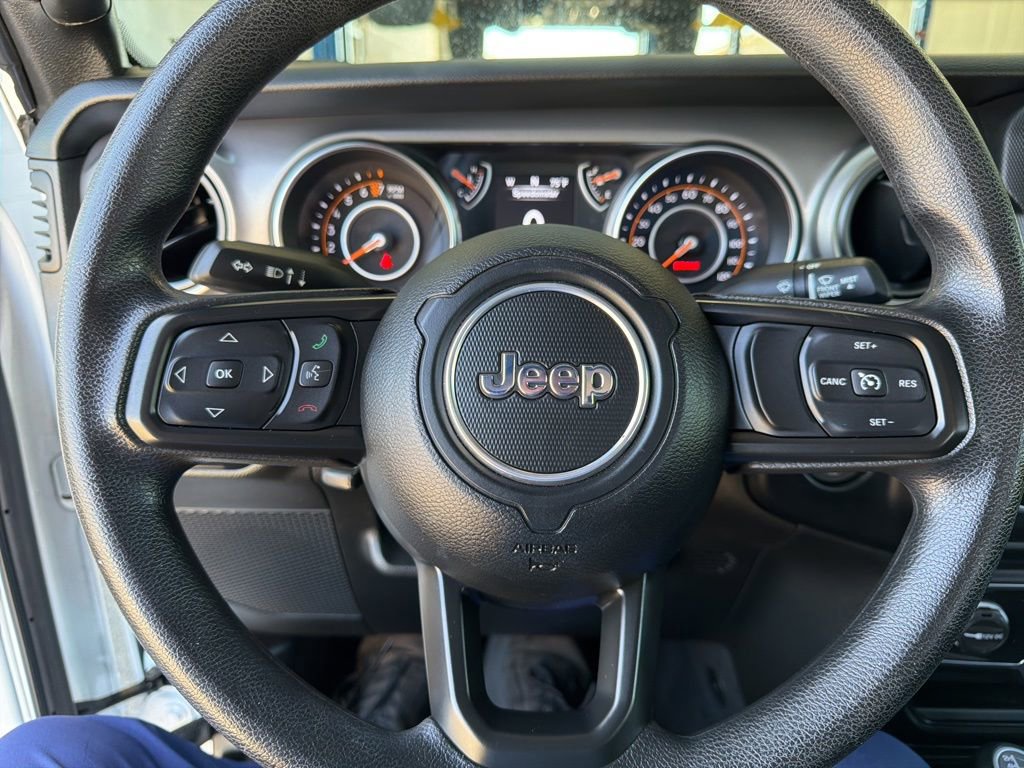 Used 2021 Jeep Wrangler Sport AWD/4WD image 18
