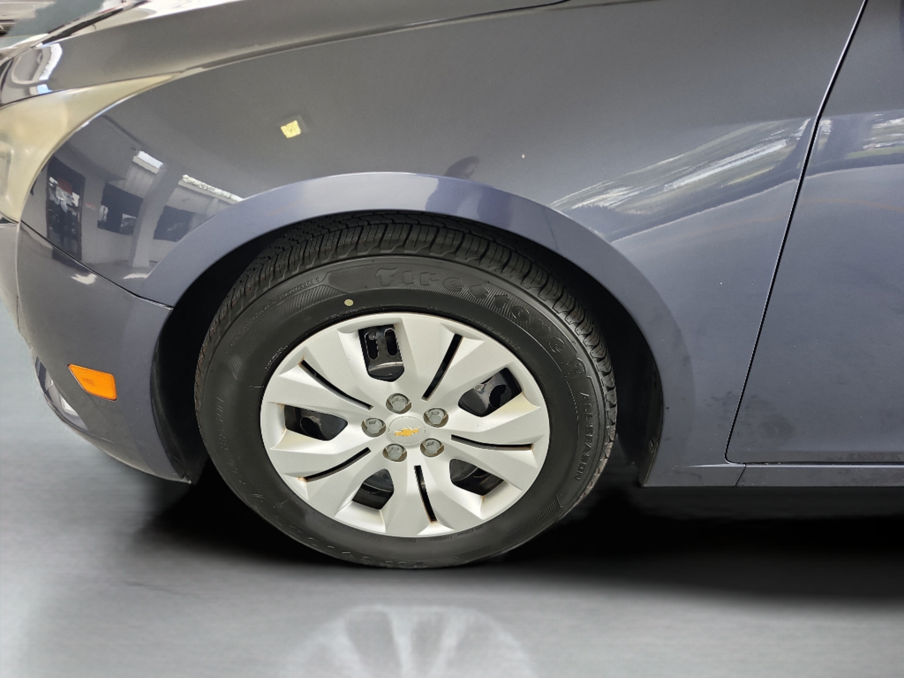 Used 2013 Chevrolet Cruze LS FWD image 28