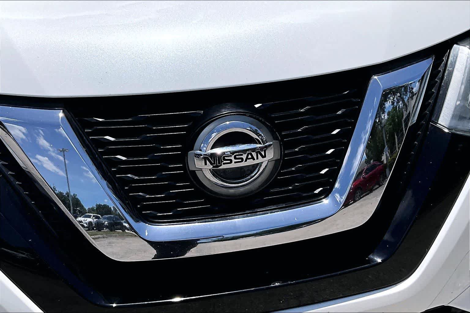 Used 2020 Nissan Rogue SL w/ Premium Package FWD image 30