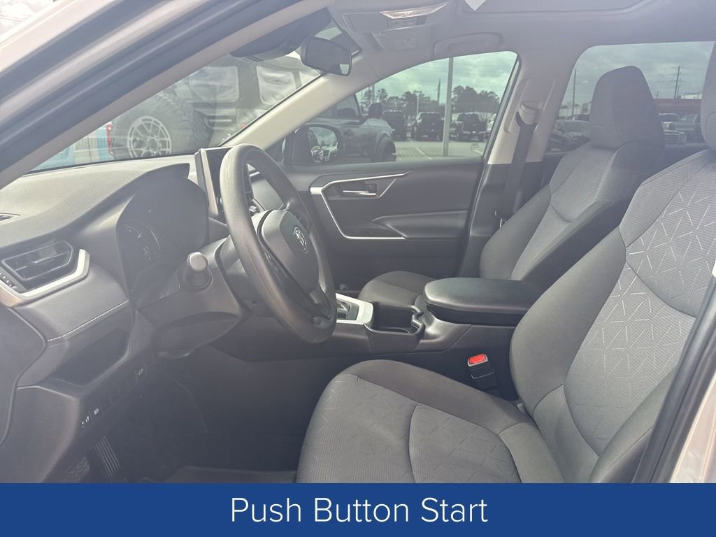 Used 2024 Toyota RAV4 XLE w/ Convenience Package image 9