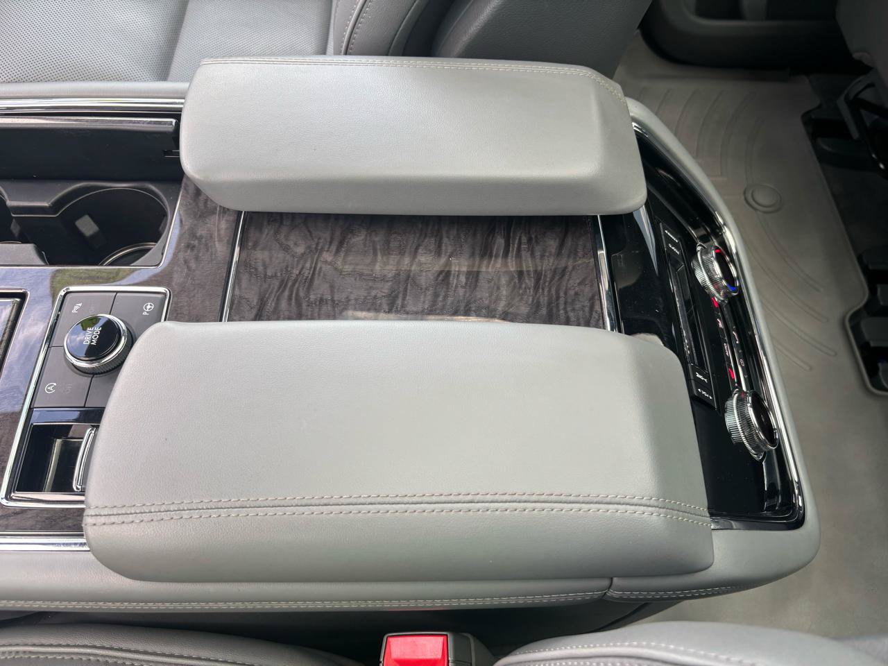 Used 2018 Lincoln Navigator L Reserve w/ Technology Package AWD/4WD image 29