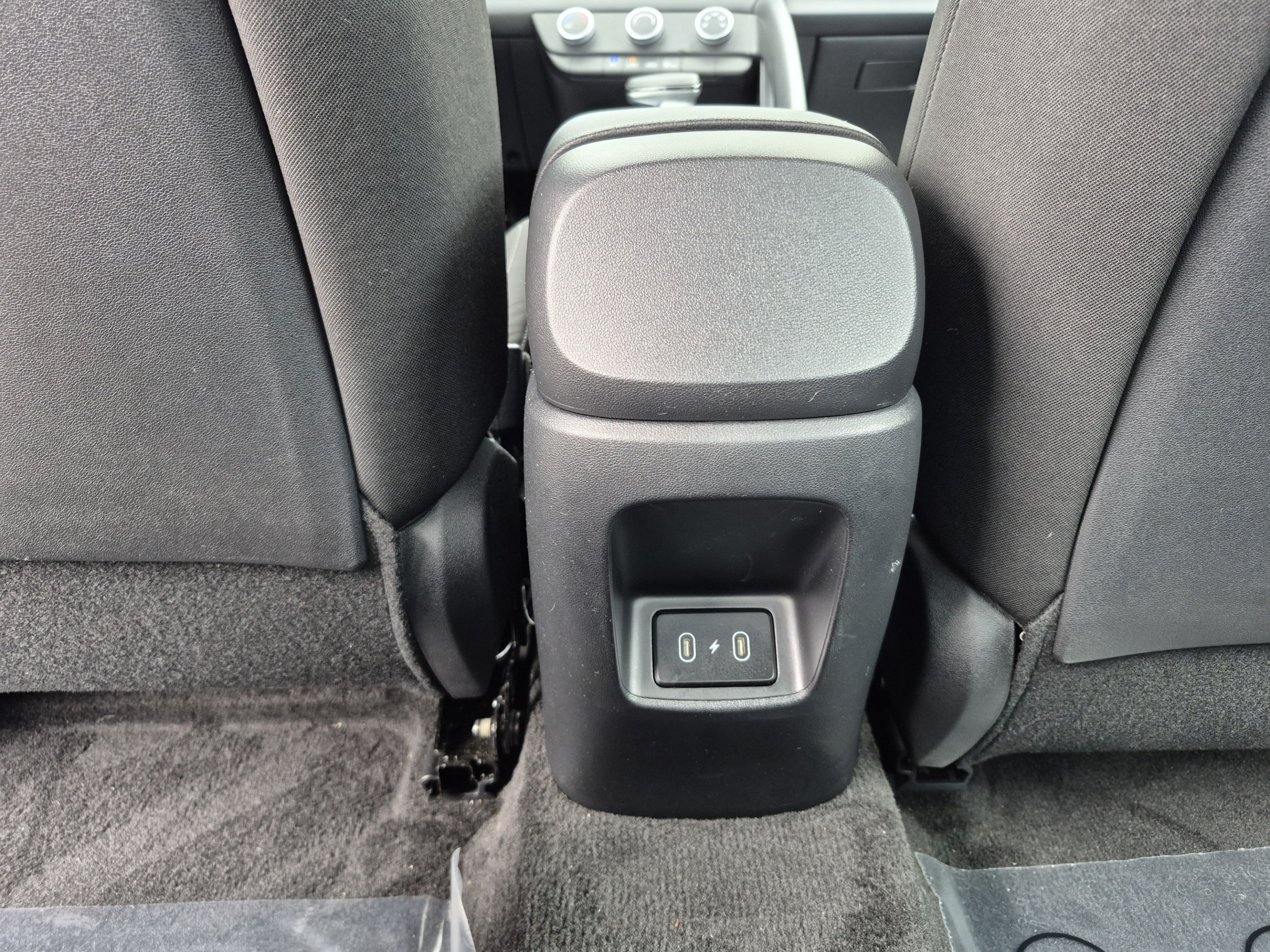 Used 2025 Hyundai Elantra SE FWD image 14