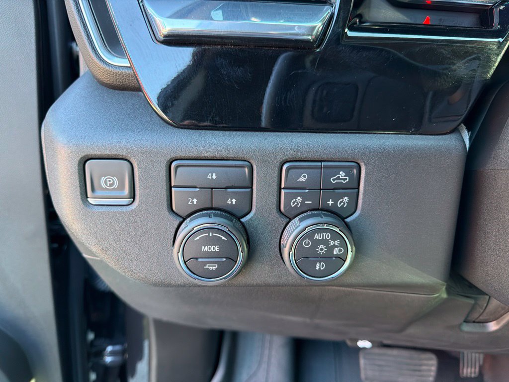 Used 2024 Chevrolet Silverado 2500 LT w/ All Star Edition AWD/4WD image 26