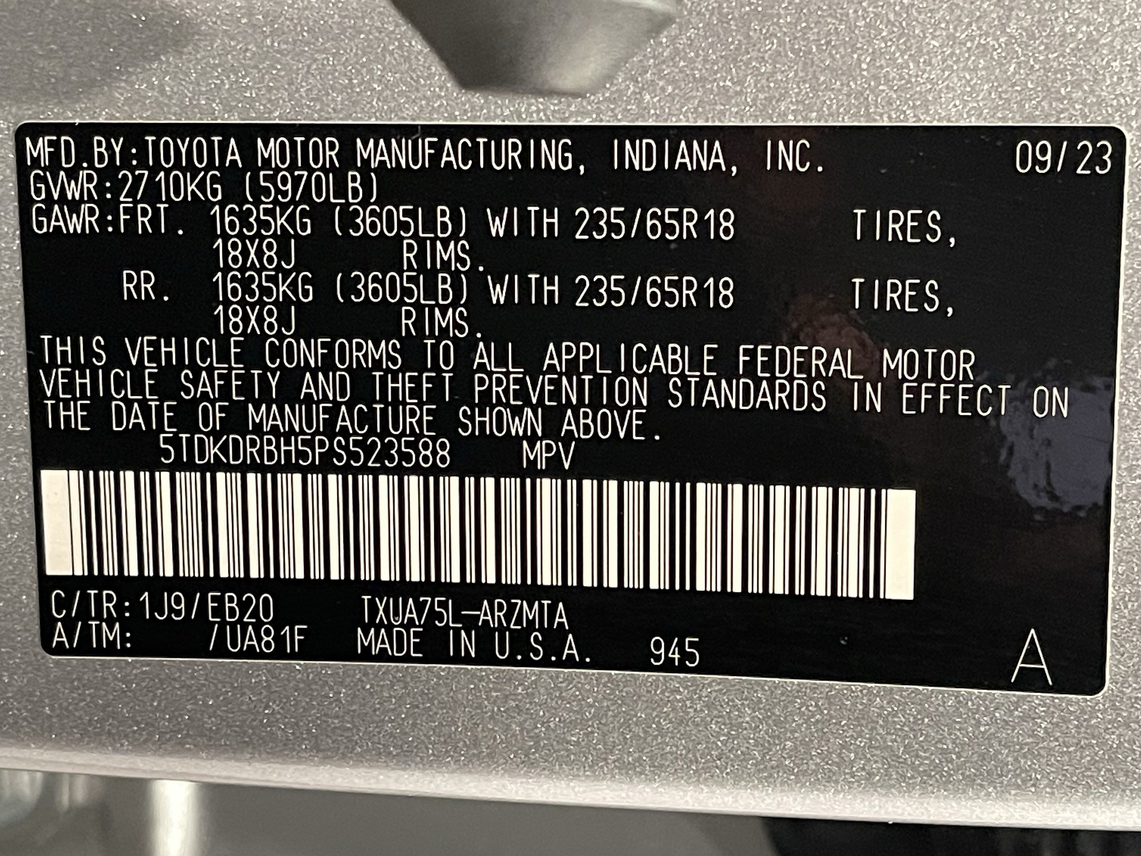 Used 2023 Toyota Highlander XLE AWD/4WD image 25