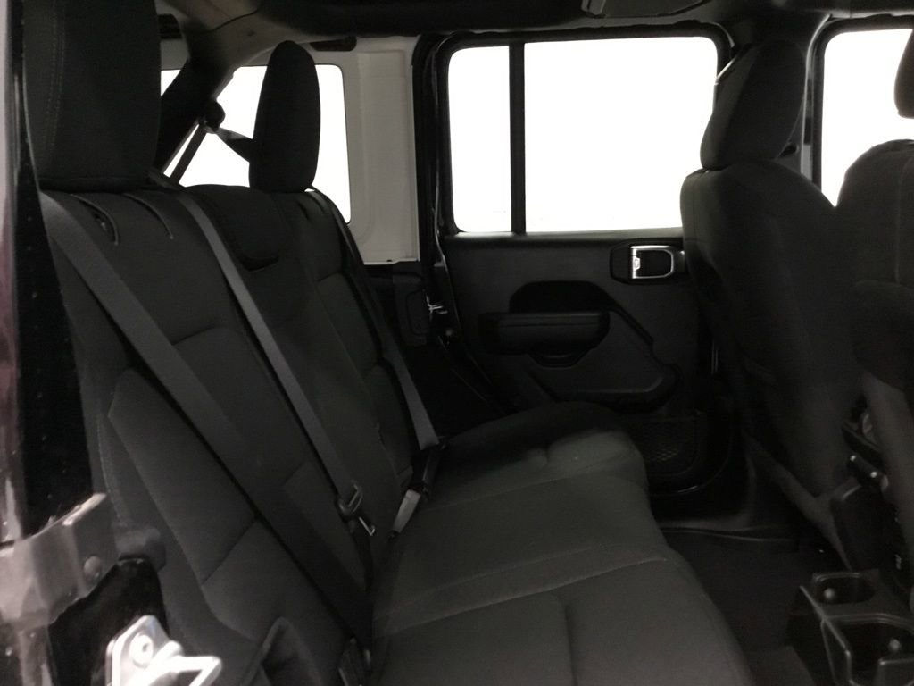 Used 2022 Jeep Wrangler Unlimited Sport image 19