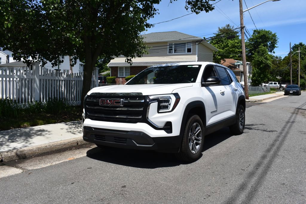 Used 2026 GMC Terrain Elevation FWD image 2