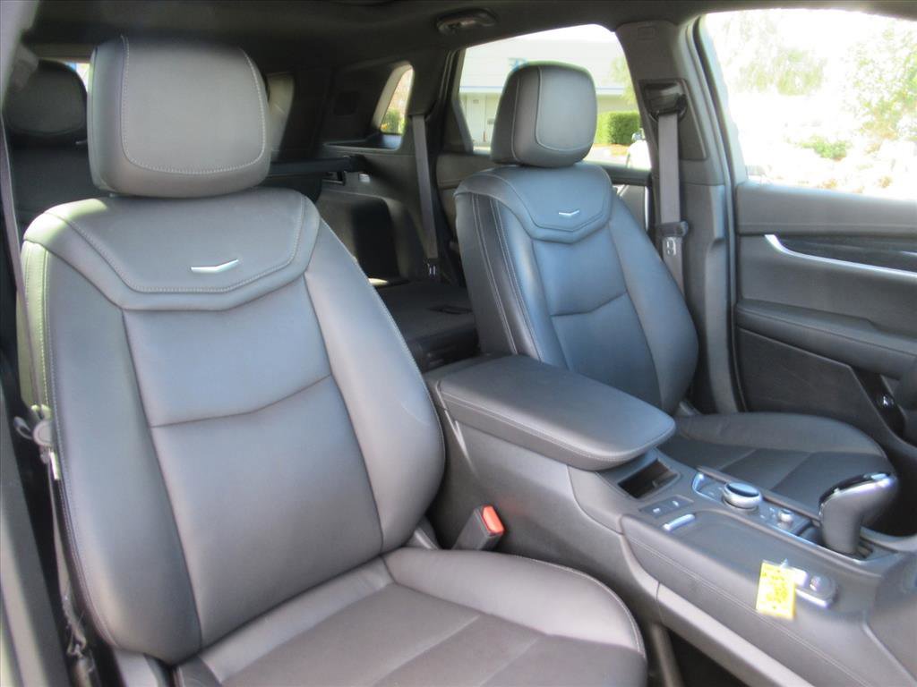 Used 2025 Cadillac XT5 Premium Luxury image 8