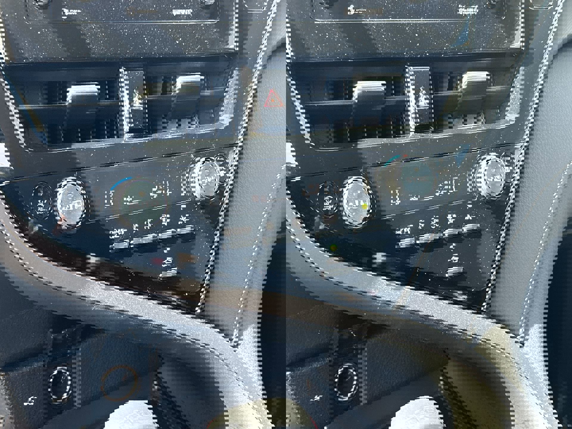 Used 2024 Toyota Camry SE image 16