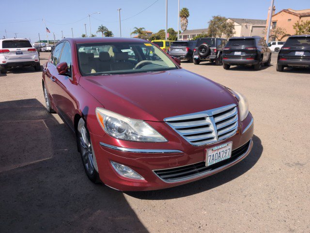 Used 2013 Hyundai Genesis 3.8 w/ Premium Pkg RWD image 2