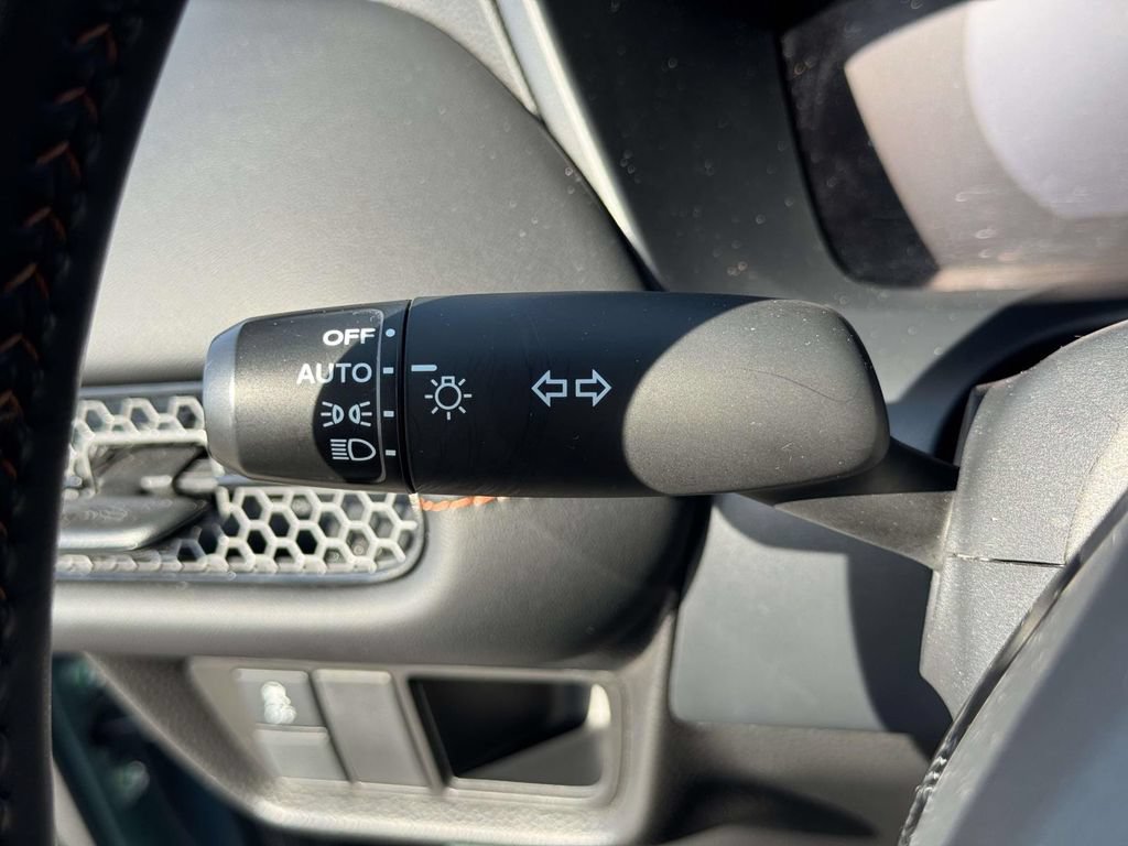 Used 2025 Honda HR-V Sport image 22