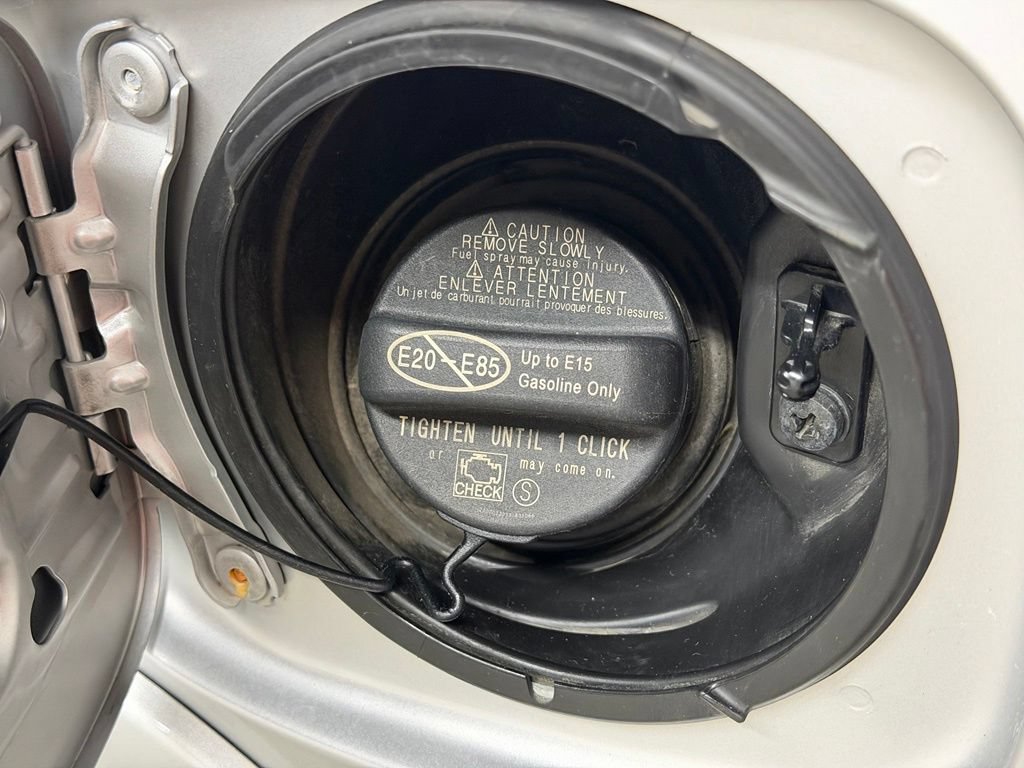 Used 2020 Toyota 4Runner SR5 AWD/4WD image 17