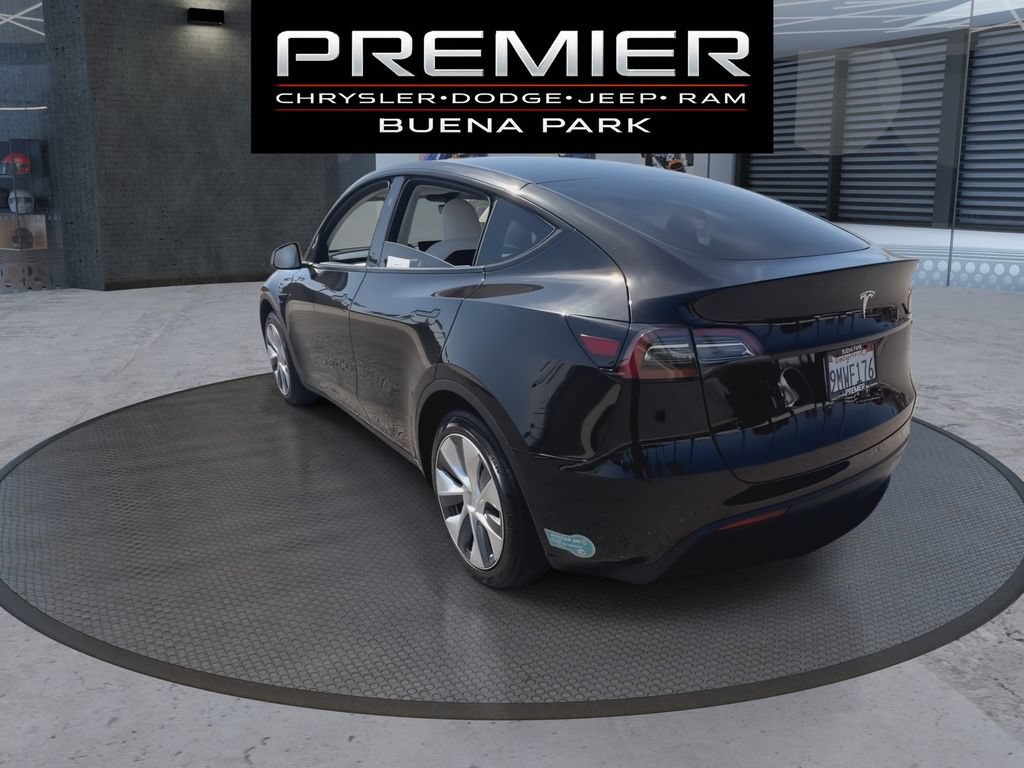 Used 2024 Tesla Model Y Long Range RWD image 6
