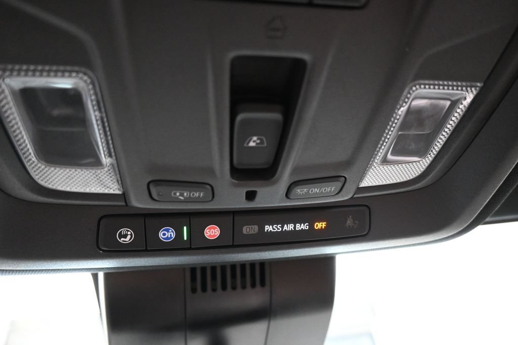 Used 2024 Chevrolet Silverado 1500 High Country w/ Technology Package RWD image 38