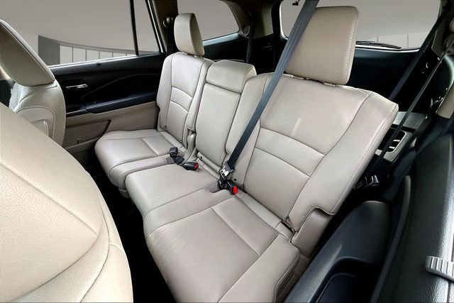 Used 2020 Honda Pilot Touring image 21