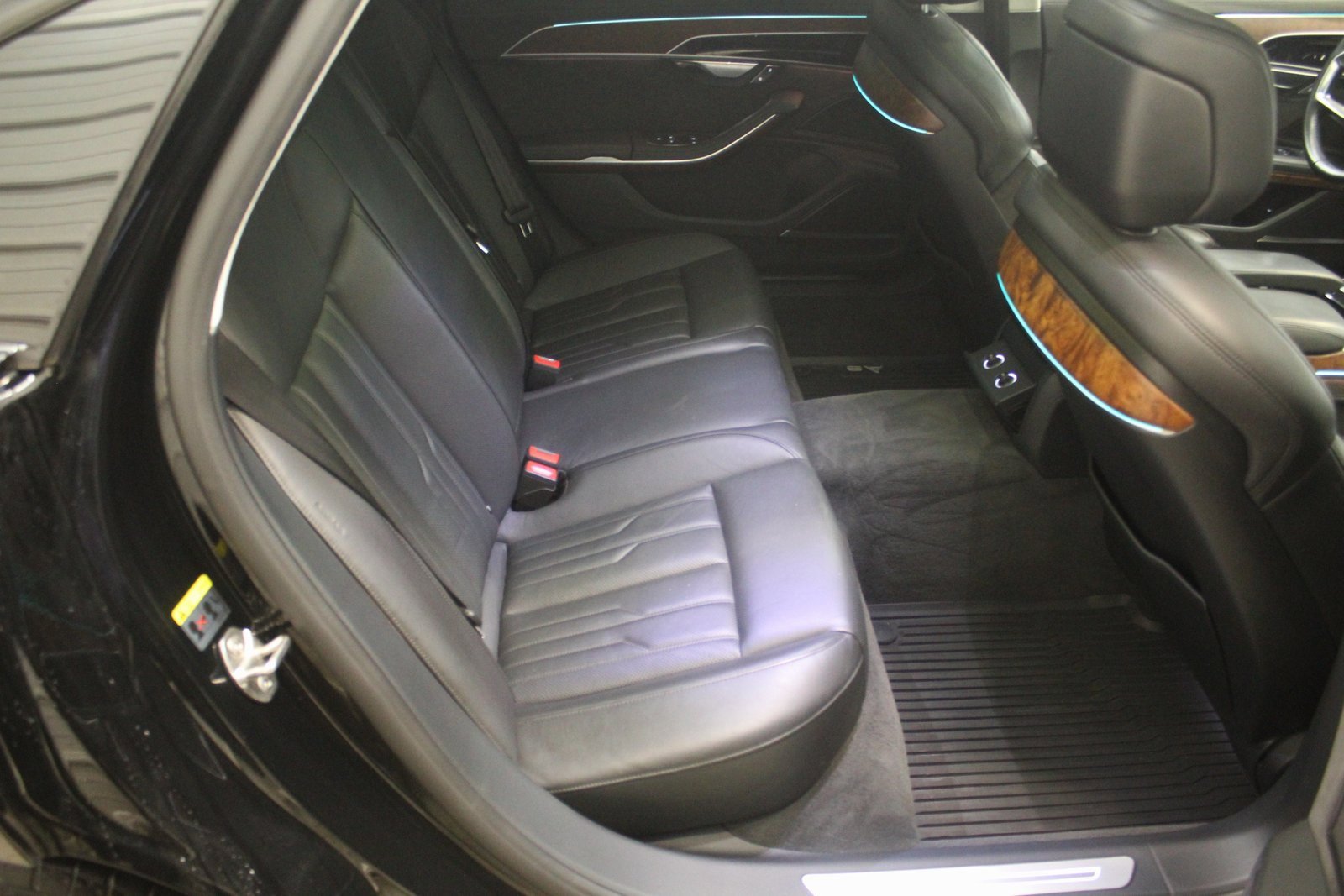 Used 2019 Audi A8 L 3.0T w/ Luxury Package image 27