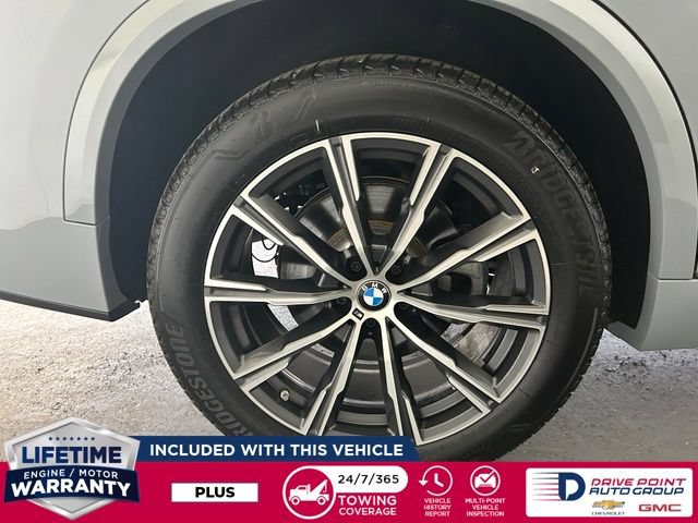 Used 2026 BMW X5 xDrive40i w/ M Sport Package AWD/4WD image 12