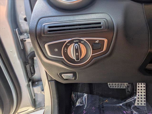 Used 2022 Mercedes-Benz GLC 300 4MATIC image 19