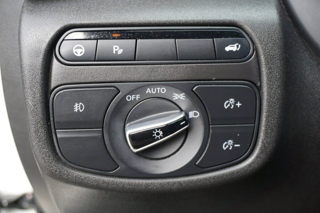 Used 2022 INFINITI QX50 Essential image 29