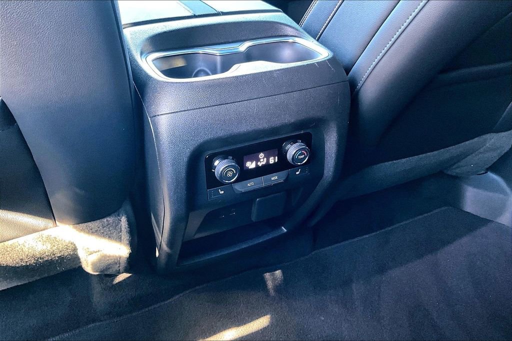 Used 2024 Chevrolet Traverse RS image 33