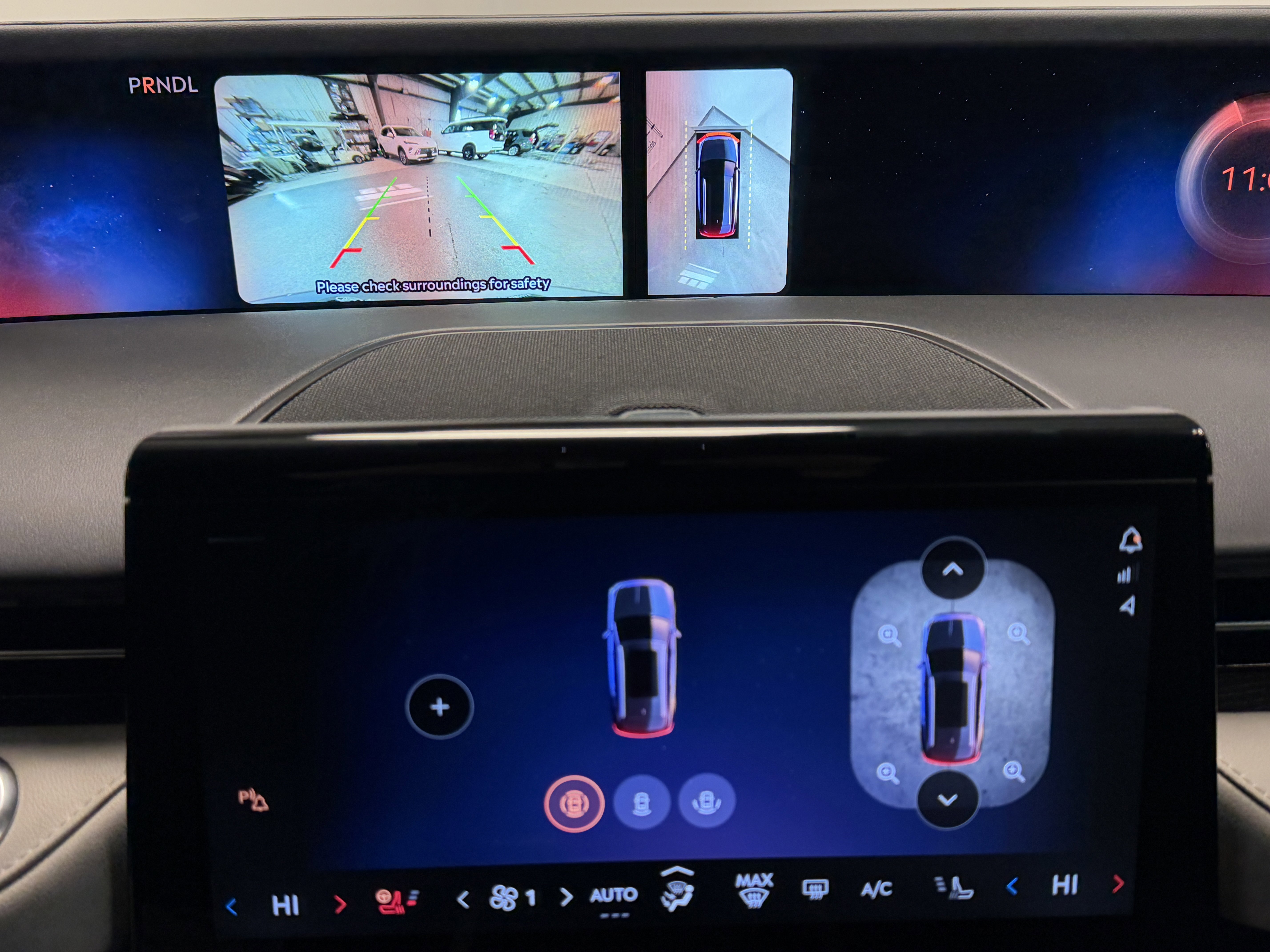 Used 2025 Lincoln Nautilus Reserve image 13