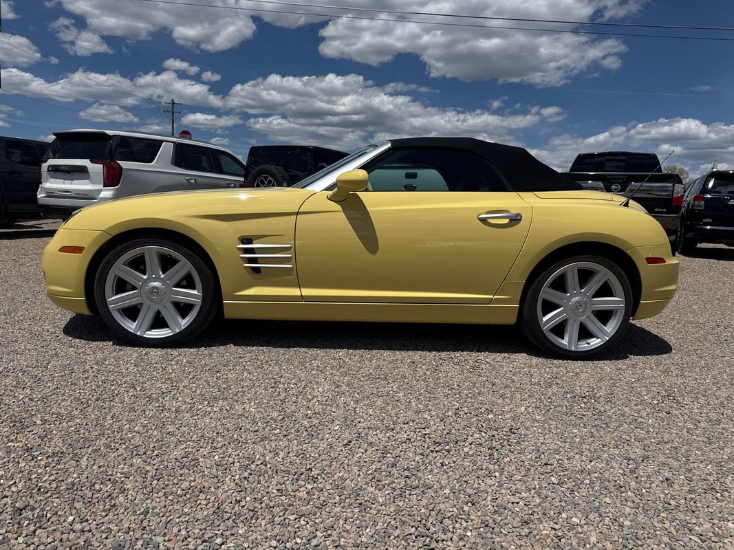 Used 2006 Chrysler Crossfire Limited RWD image 4