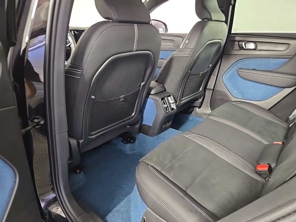 Certified 2023 Volvo C40 P8 Recharge Plus w/ Climate Package AWD/4WD image 13