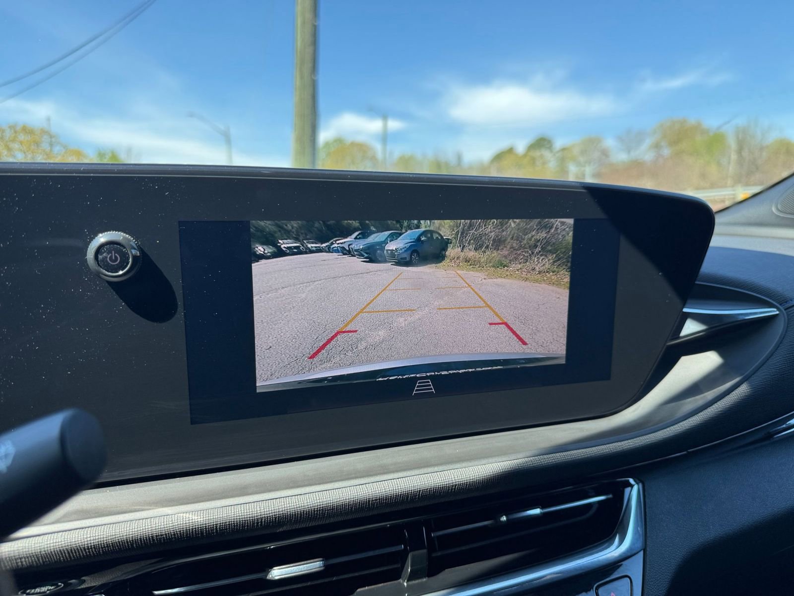 Used 2025 Buick Envista Sport Touring image 17