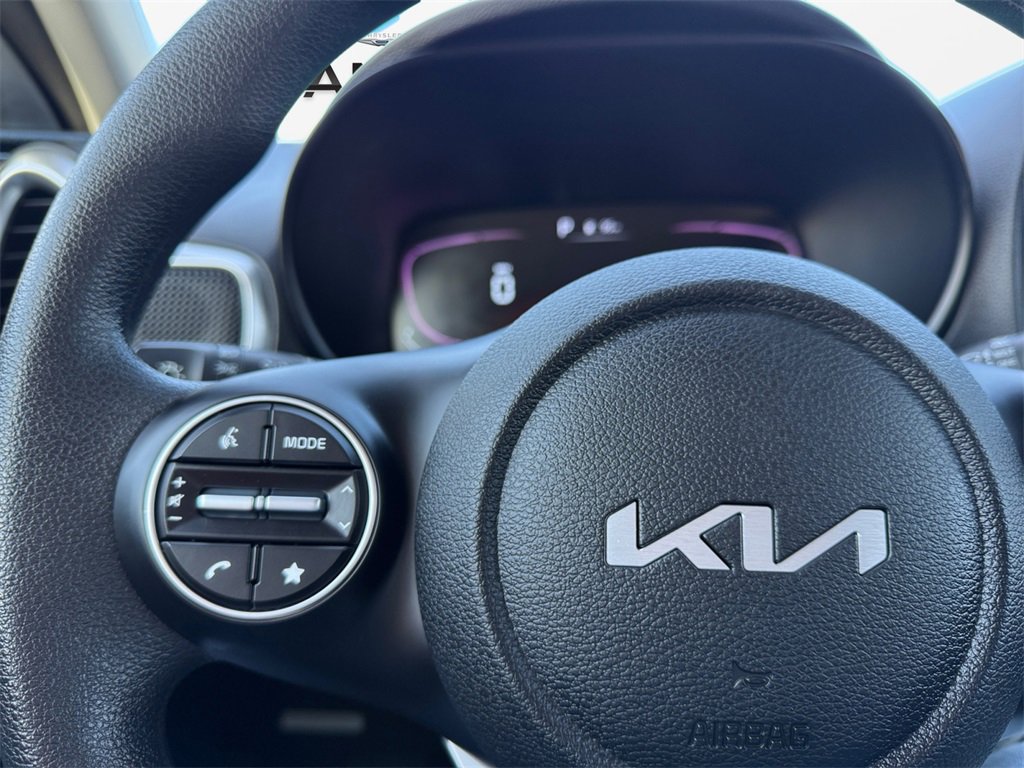 Certified 2023 Kia Soul LX image 24
