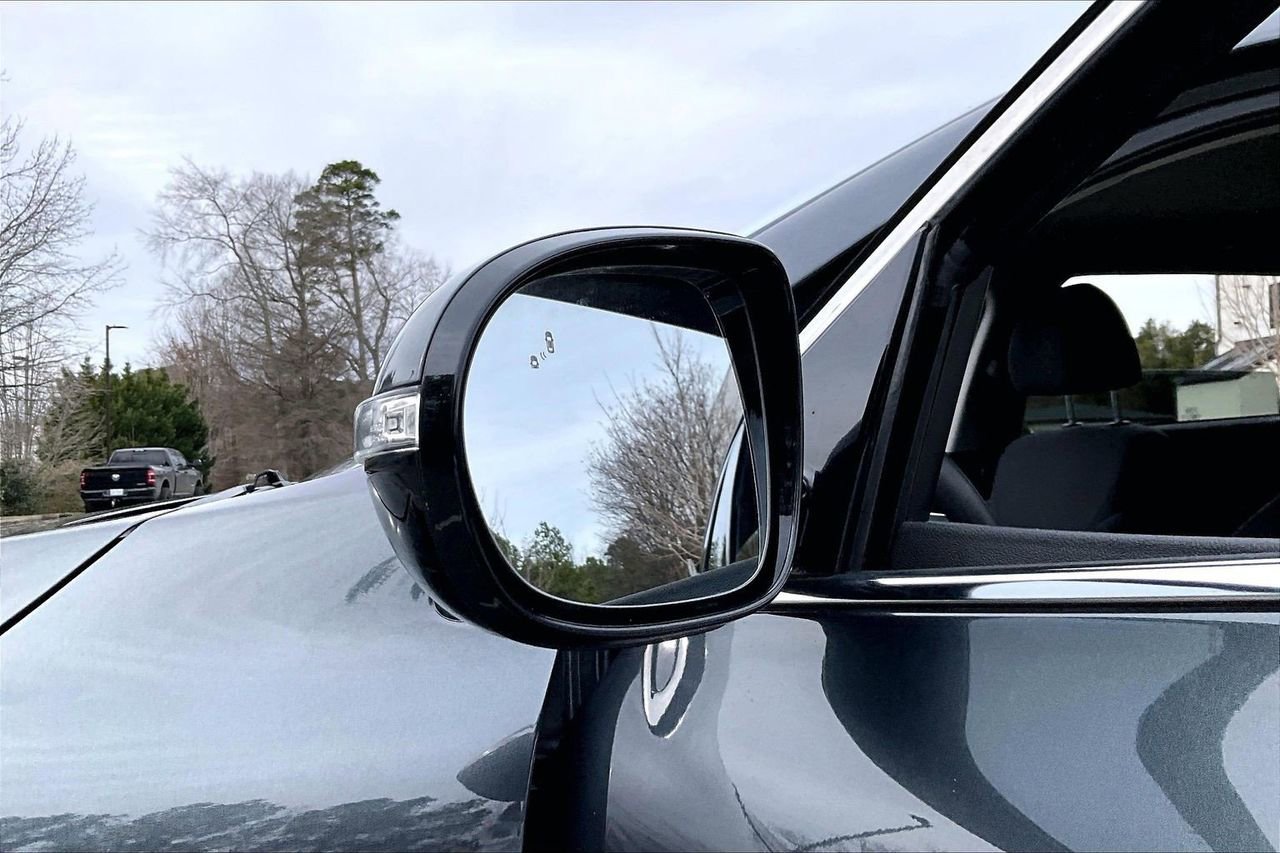 Used 2020 Kia Sorento LX image 26