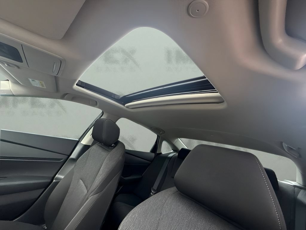Used 2025 Honda Accord SE image 6