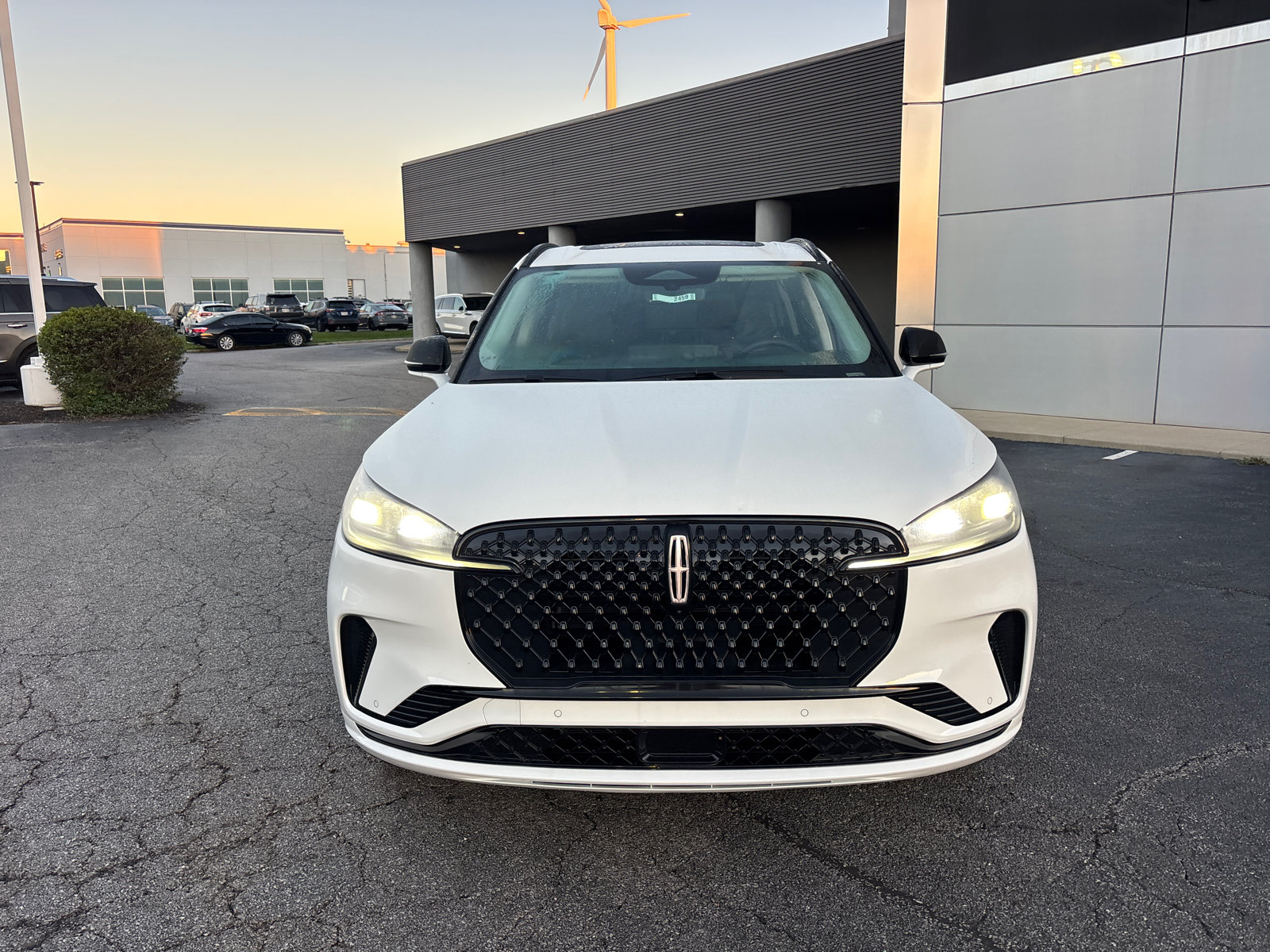 New 2027 Lincoln Aviator Reserve AWD/4WD image 2