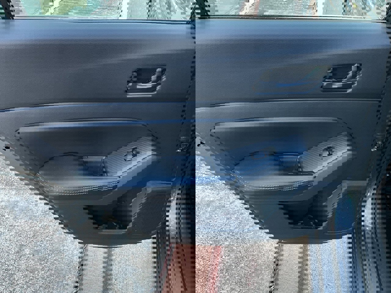 Used 2024 Nissan Altima 2.5 SV image 18