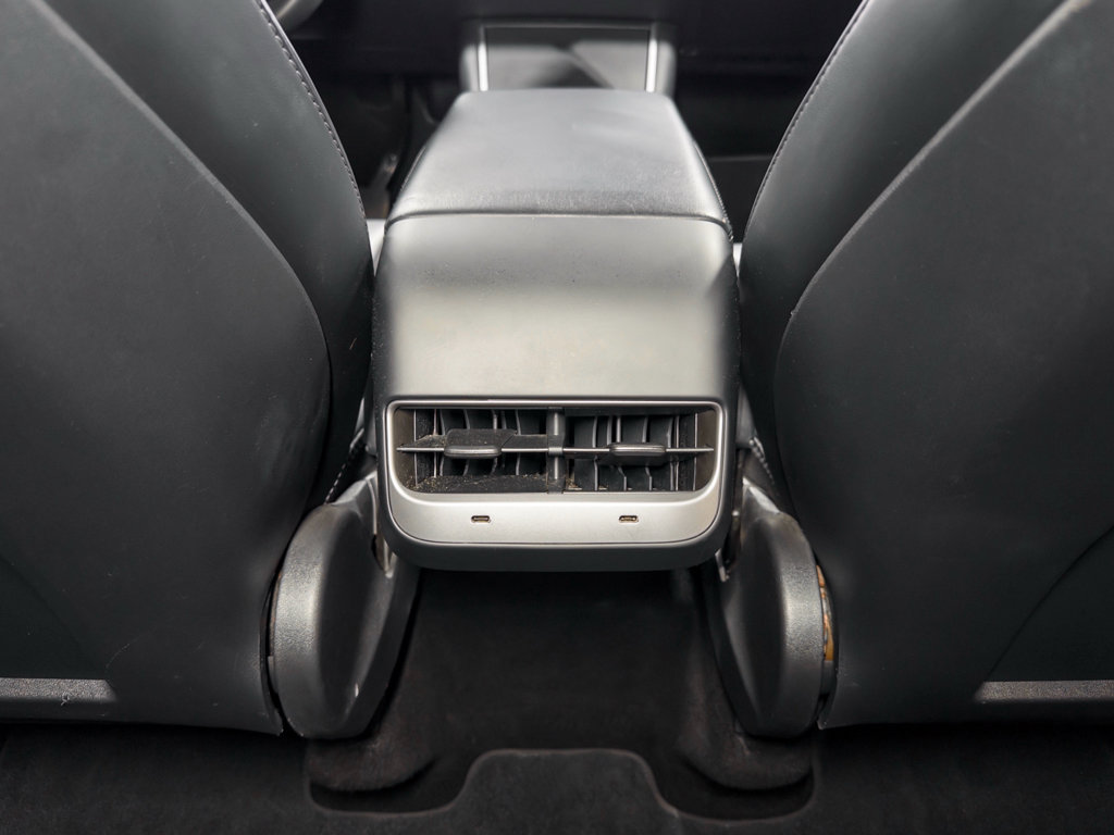 Used 2020 Tesla Model Y Long Range AWD/4WD image 19